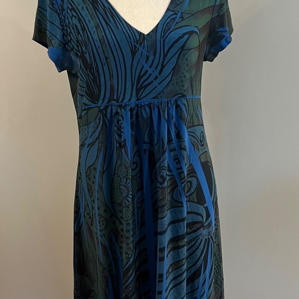 Dress - Picture 2 of 3